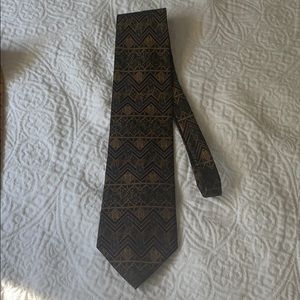 Audrey Buckner tie